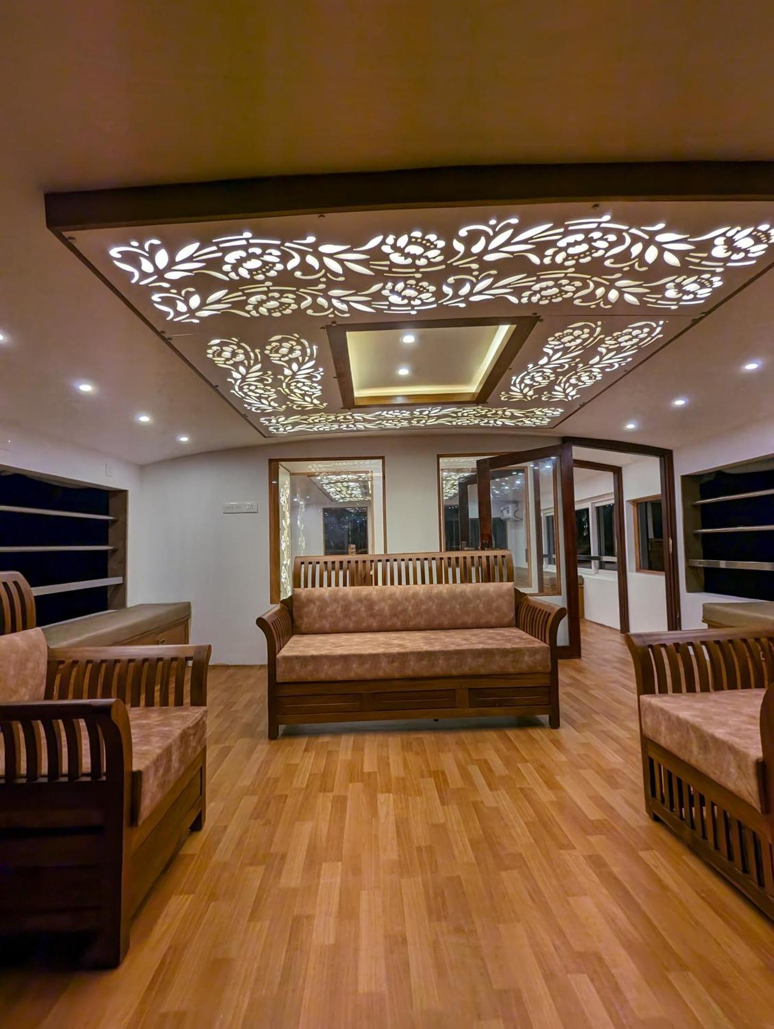 Grand Villa Houseboat Kumarakom Exterior foto